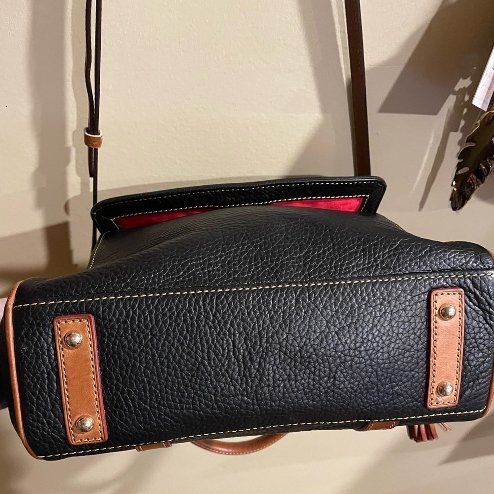 Dooney & Bourke Pebble Grain Medium Pocket Satchel Black and Tan - Picture 6 of 16